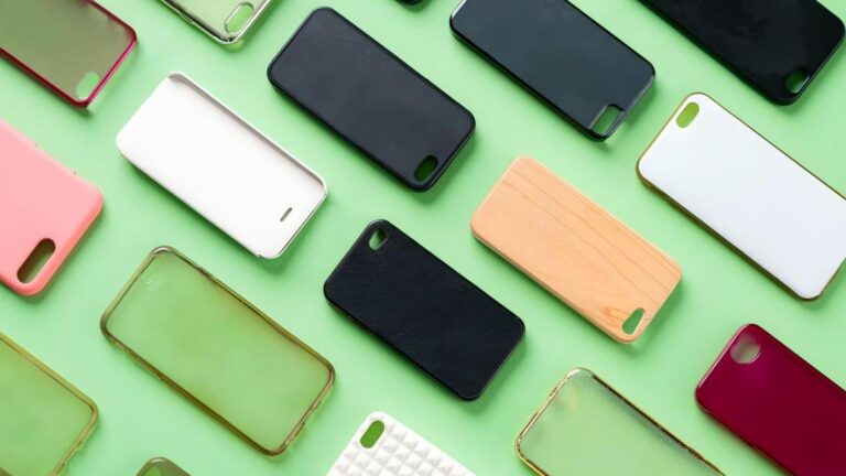 Choosing the Right Phone Case Material: A Wise Protection Companion