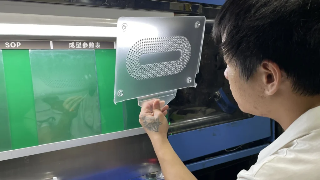 Explore How YG Makes Hard Shell Laptop Cases