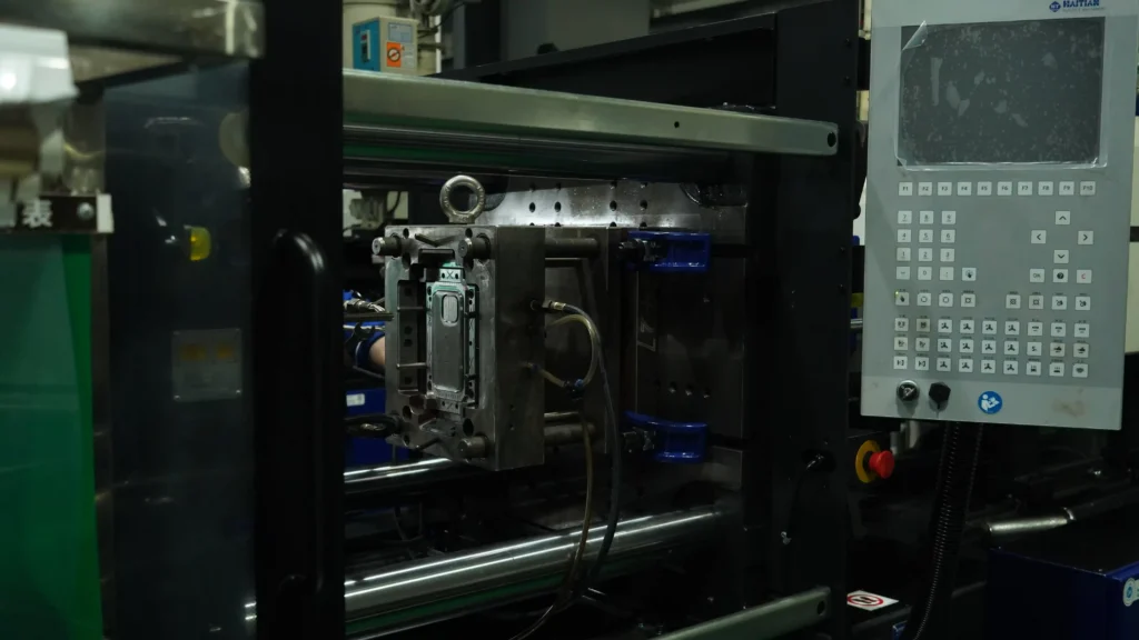 injection mold tooling