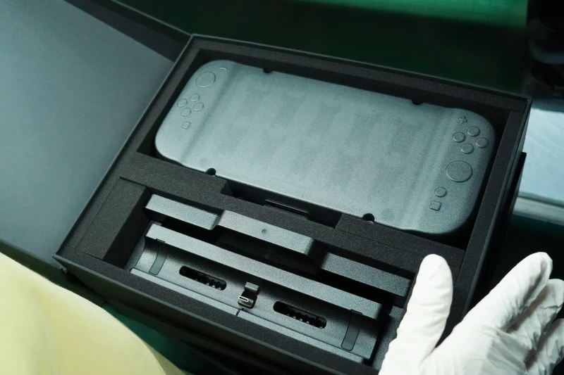 Customized phone case retail packaging